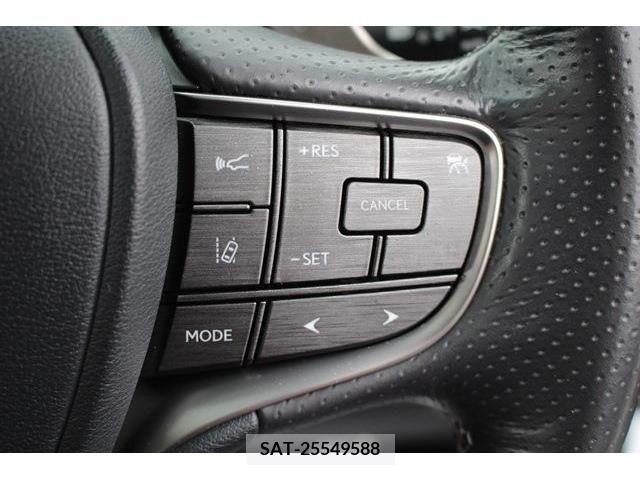Lexus LS 2017-11 354371-4