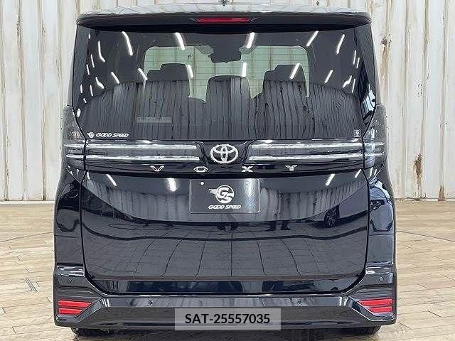 Toyota VOXY 2022-09 332977-12