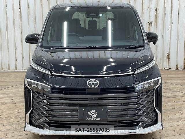 Toyota VOXY 2022-09 332977-11