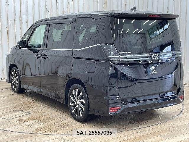 Toyota VOXY 2022-09 332977-16