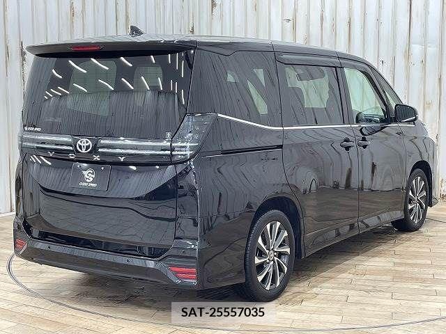 Toyota VOXY 2022-09 332977-15