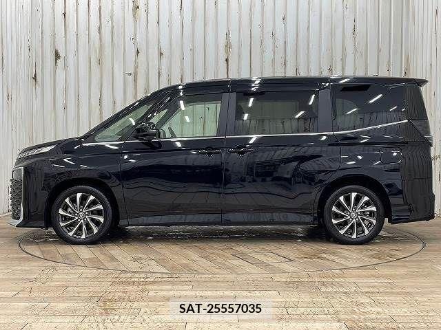 Toyota VOXY 2022-09 332977-14
