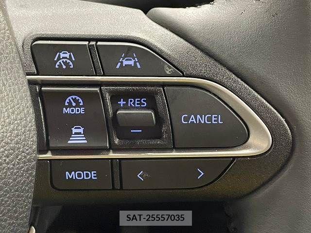 Toyota VOXY 2022-09 332977-4