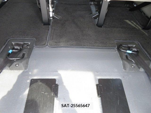 Nissan SERENA 2019-03 324863-4