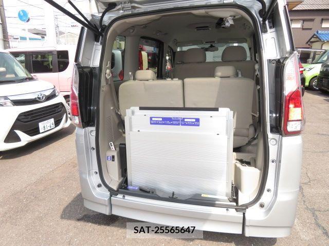 Nissan SERENA 2019-03 324863-3