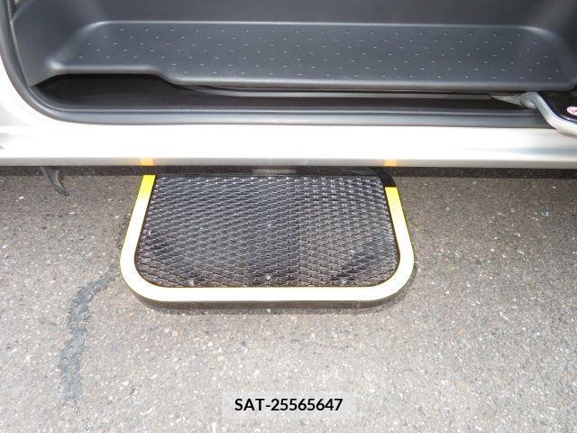 Nissan SERENA 2019-03 324863-19