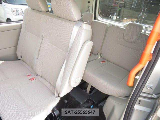 Nissan SERENA 2019-03 324863-17