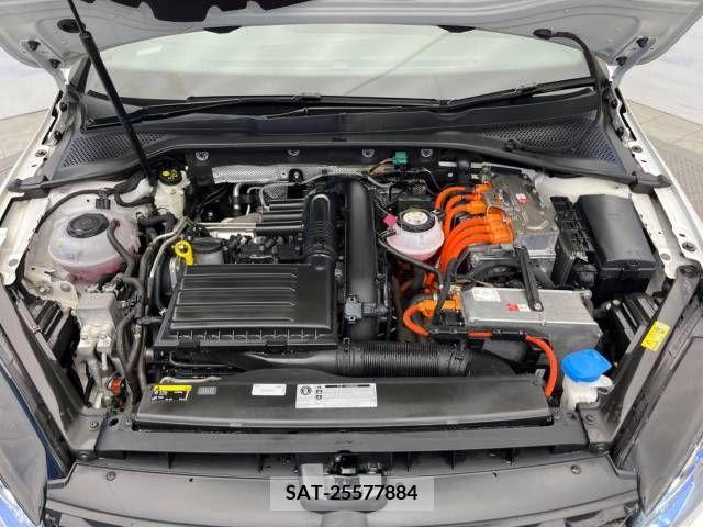 VolksWagen GOLF 2018-05 250785-19