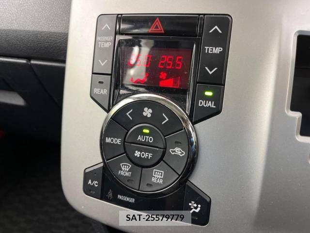 Toyota VOXY 2013-05 248512-7
