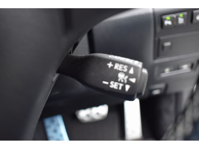 Lexus LS 2014-01 24025-9