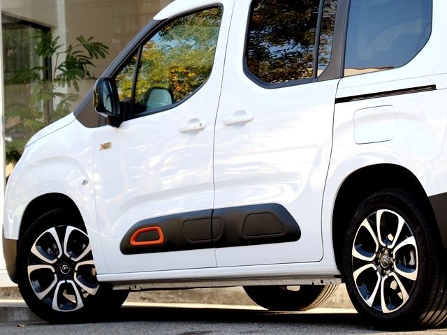 Citroen BERLINGO 2022-09 1511-12