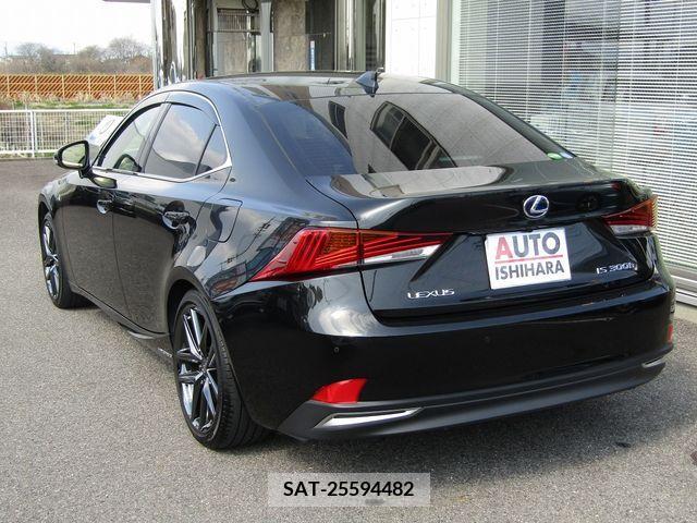 Lexus IS 2020-03 219693-2