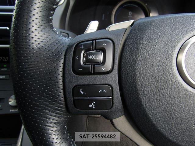 Lexus IS 2020-03 219693-12