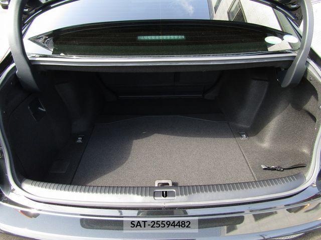Lexus IS 2020-03 219693-6