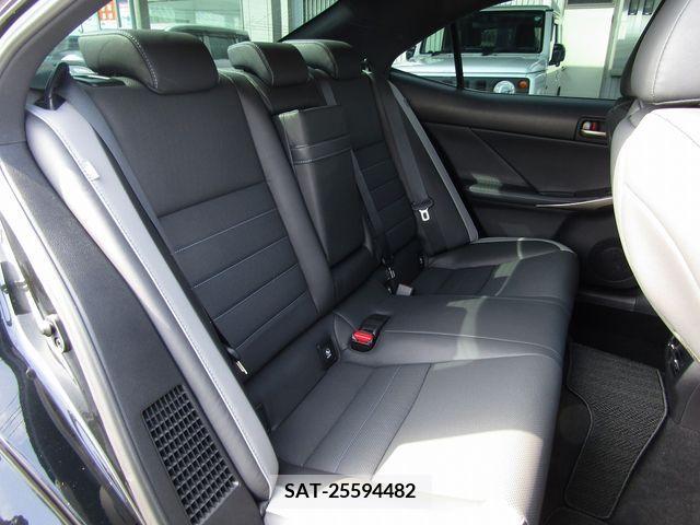 Lexus IS 2020-03 219693-10