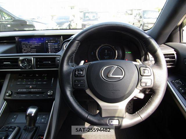 Lexus IS 2020-03 219693-11