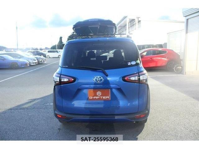 Toyota SIENTA 2018-08 368216-7