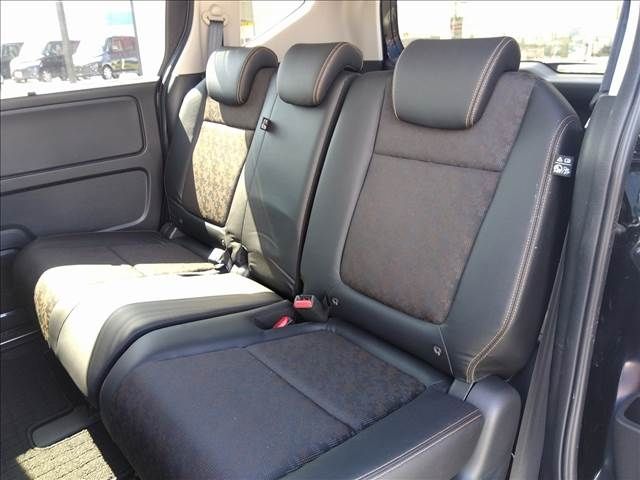 Honda FREED 2022-02 6816-5