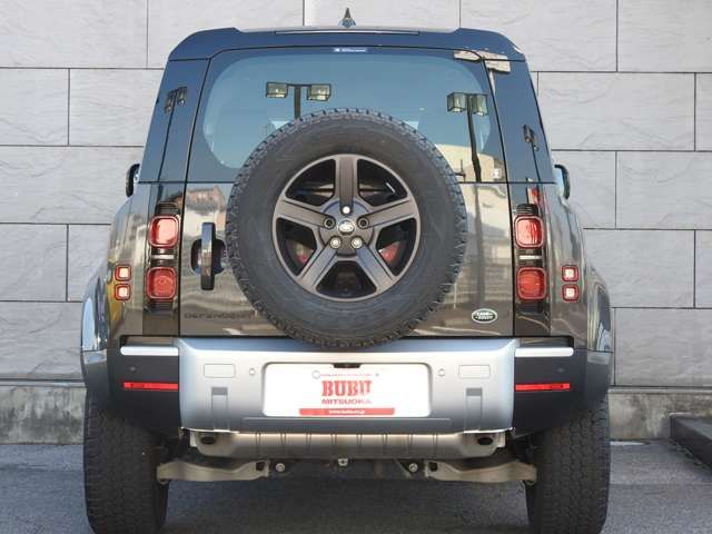 ROVER DEFENDER 2022-05 181945-12