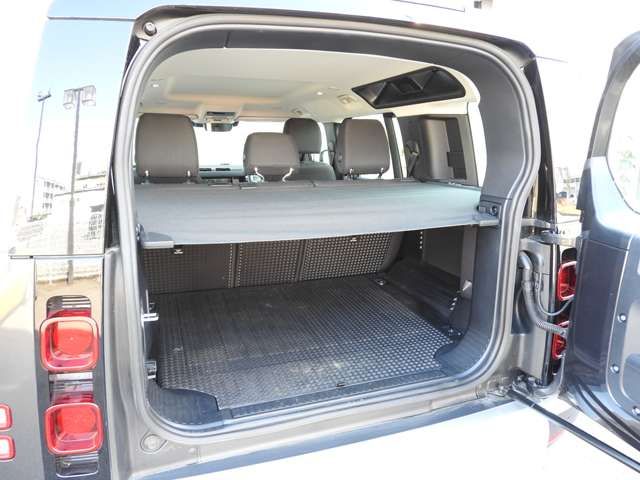 ROVER DEFENDER 2022-05 181945-11