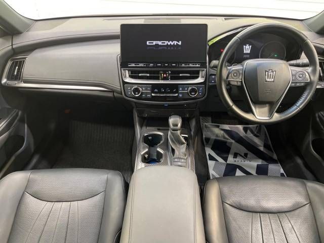 Toyota CROWN SEDAN 2021-02 28880-1