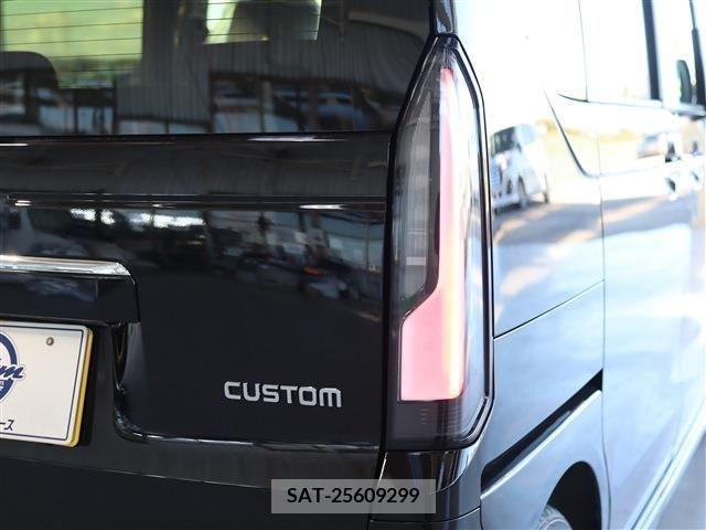 Honda N BOX CUSTOM 2023-11 207077-8