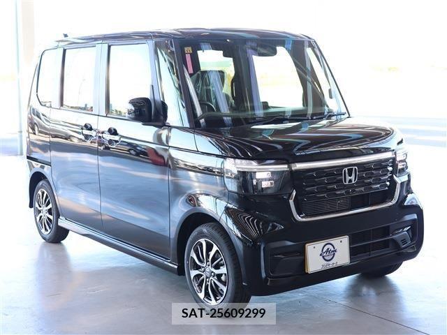 Honda N BOX CUSTOM 2023-11 207077-2