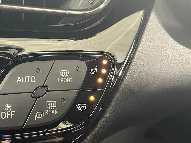 Toyota C-HR 2019-11 7589-5
