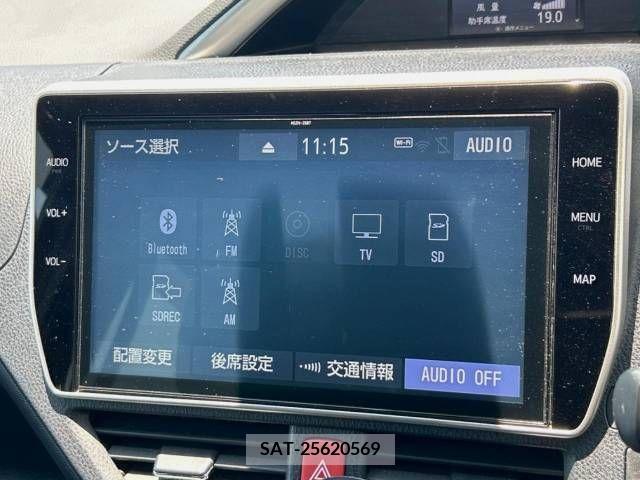 Toyota VOXY 2019-04 331723-4