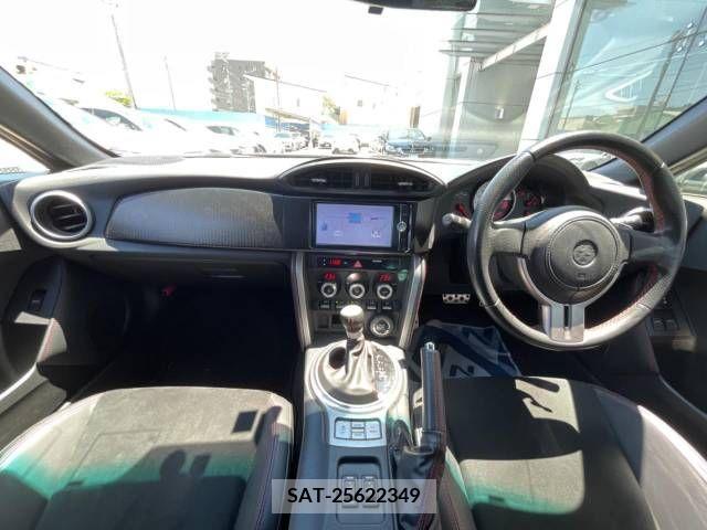 Toyota 86 2013-04 321159-1