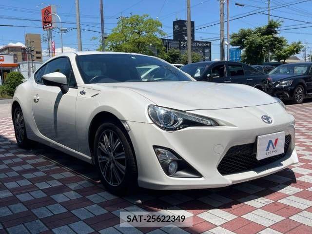 Toyota 86 2013-04 321159-16