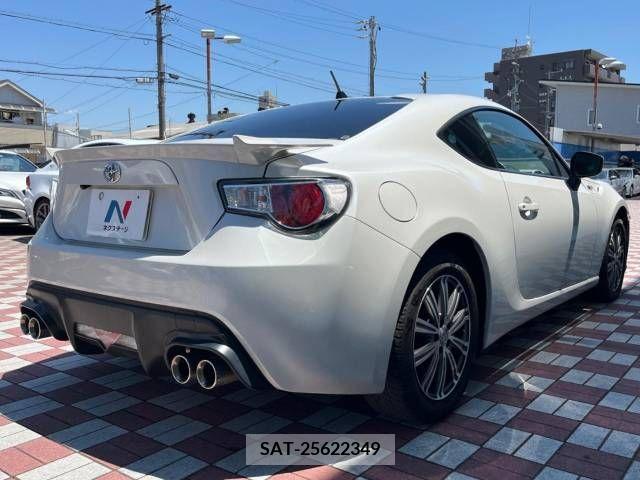 Toyota 86 2013-04 321159-17