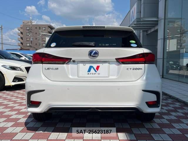 Lexus CT 2017-10 362722-15