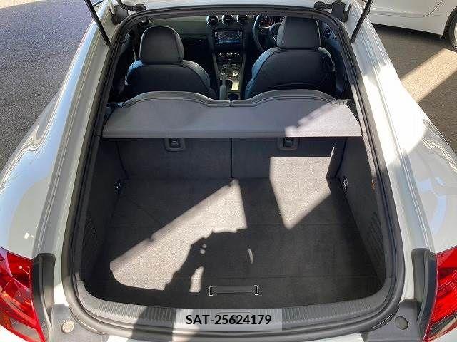 Audi TT 2013-06 262280-12