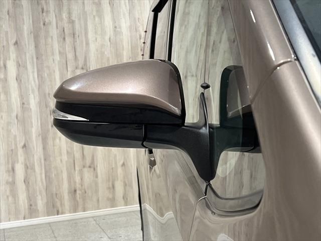 Toyota NOAH HYBRID 2014-03 12801-12