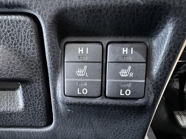 Toyota NOAH HYBRID 2014-03 12801-29