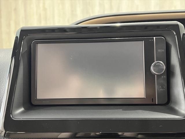 Toyota NOAH HYBRID 2014-03 12801-28