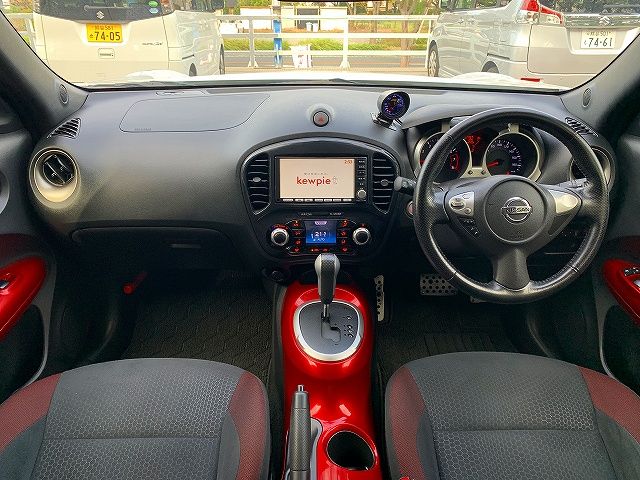 Nissan JUKE 2013-03 12816-1