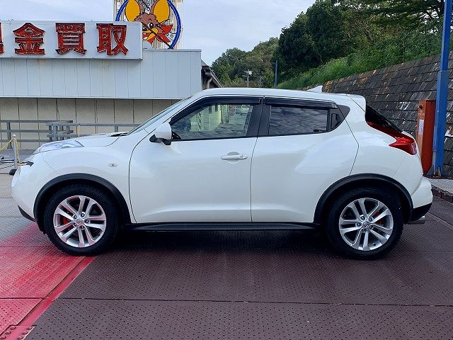 Nissan JUKE 2013-03 12816-23