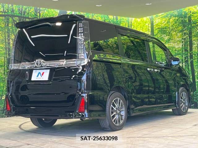 Toyota VOXY 2017-06 233176-16