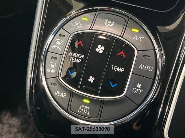 Toyota VOXY 2017-06 233176-7