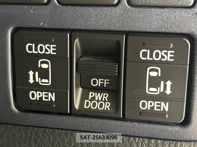 Toyota VOXY 2017-06 233176-3