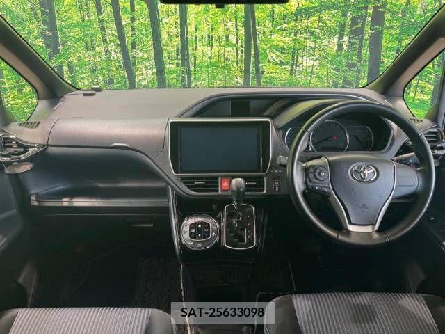 Toyota VOXY 2017-06 233176-1