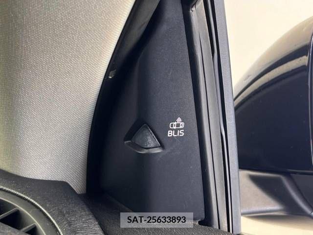 Volvo V40 2016-01 288689-3
