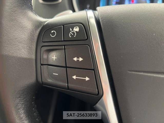 Volvo V40 2016-01 288689-6