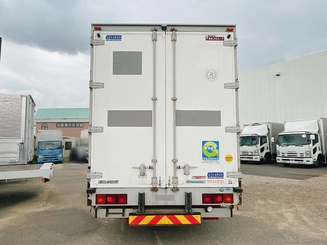 Isuzu GIGA 2013-11 8726-1