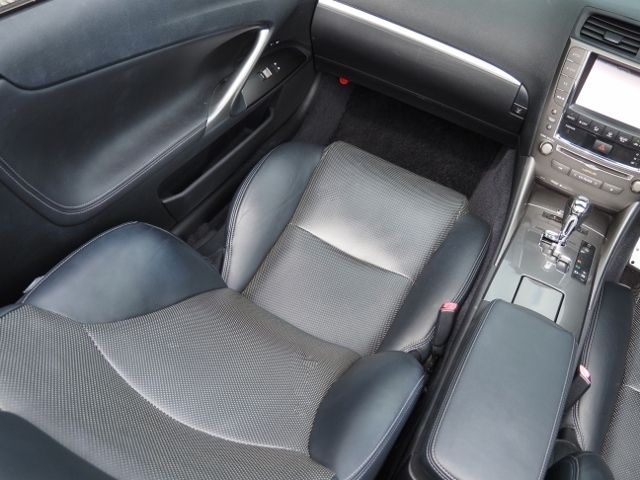 Lexus IS 2013-09 21265-25