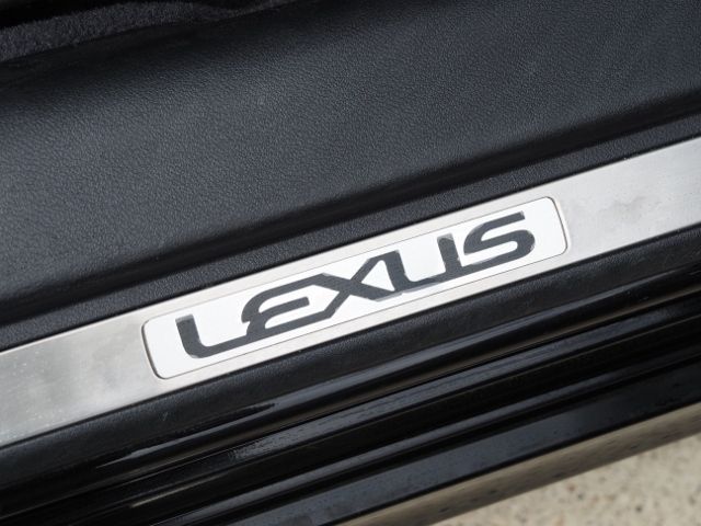 Lexus IS 2013-09 21265-28