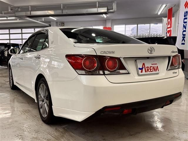 Toyota CROWN SEDAN 2016-05 1036-6