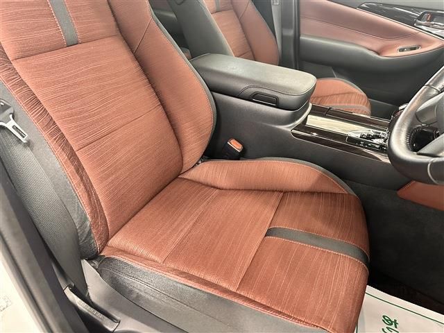 Toyota CROWN SEDAN 2016-05 1036-11